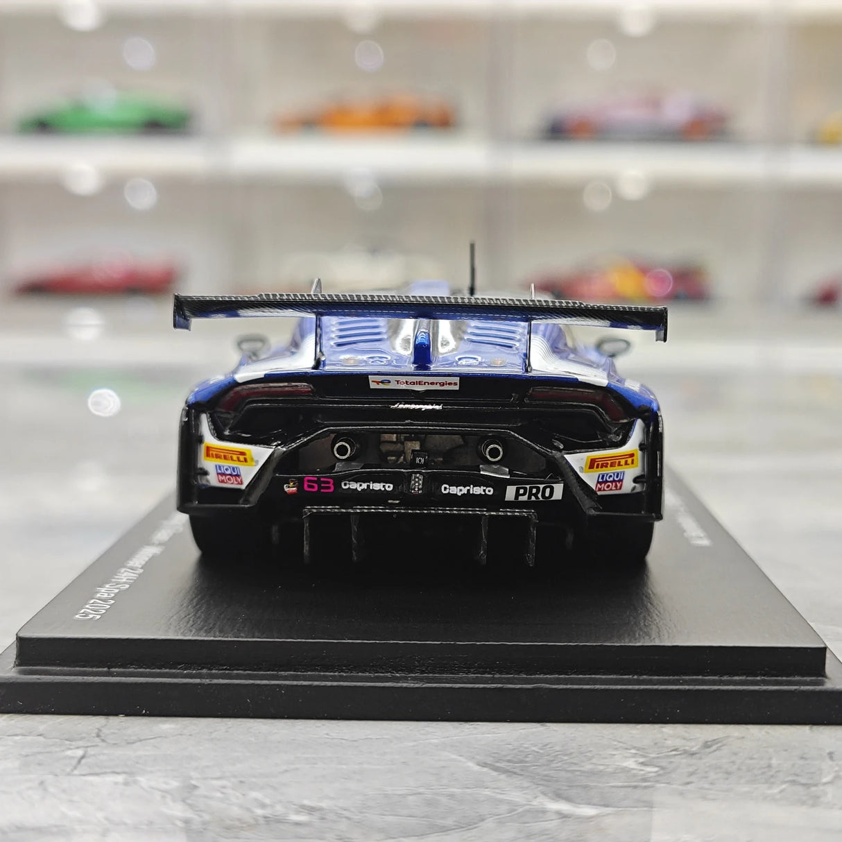 Lamborghini 2025 Huracan GT3 EVO 2台 GRT グラッサー・レーシング・チーム #63 1:43 Spark によるレジンコレクターモデル - ビュー7