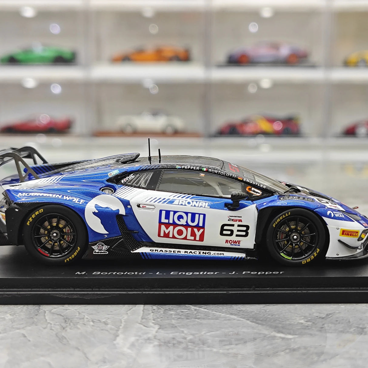 Lamborghini 2025 ウラカン GT3 EVO 2台 GRT グラッサー・レーシング・チーム #63 Spark製レジンコレクターモデル 1:43 - 表示9