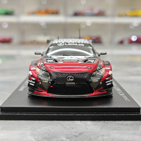Lexus 2025 RC F LMGT3 #87 1:43 24h Le Mans -hartsikeräilymalli Spark :ltä – view 1