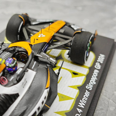 1:43 McLaren 2024 MCL38 #4 Singapore GP Lando Norris F1 model car by Spark - view 13