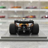 1:43 McLaren 2025 MCL39 #81 أبوظبي GP أوسكار بياستري F1 نموذج سيارة من الراتنج من إنتاج Spark - عرض 7