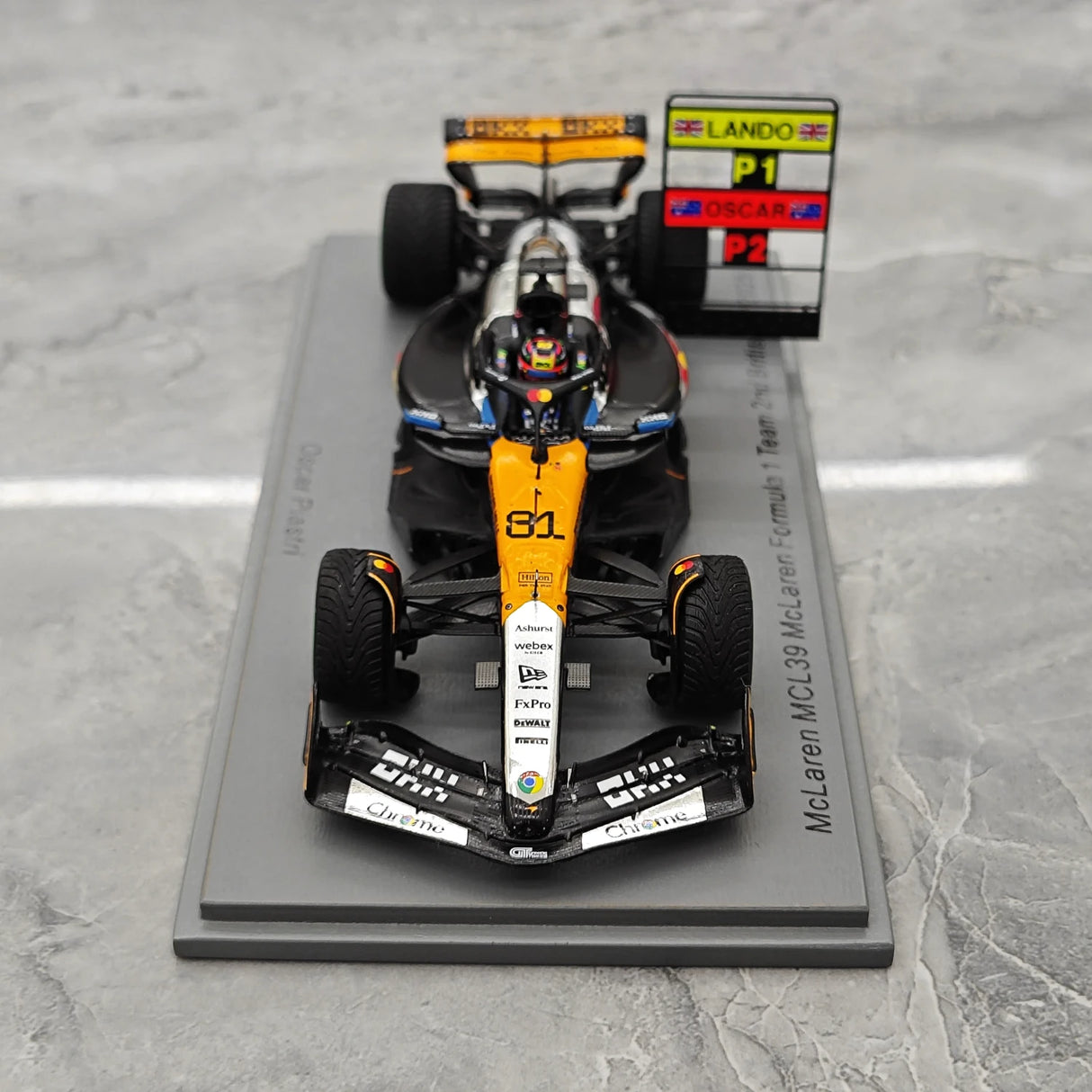 1:43 McLaren 2025 MCL39 #81 British GP Oscar Piastri F1 resinmodell från Spark - vy 2