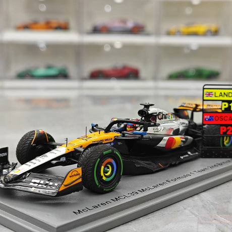 1:43 McLaren 2025 MCL39 #81 GP أوسكار بياستري F1 نموذج سيارة من الراتنج من إنتاج Spark - عرض 3