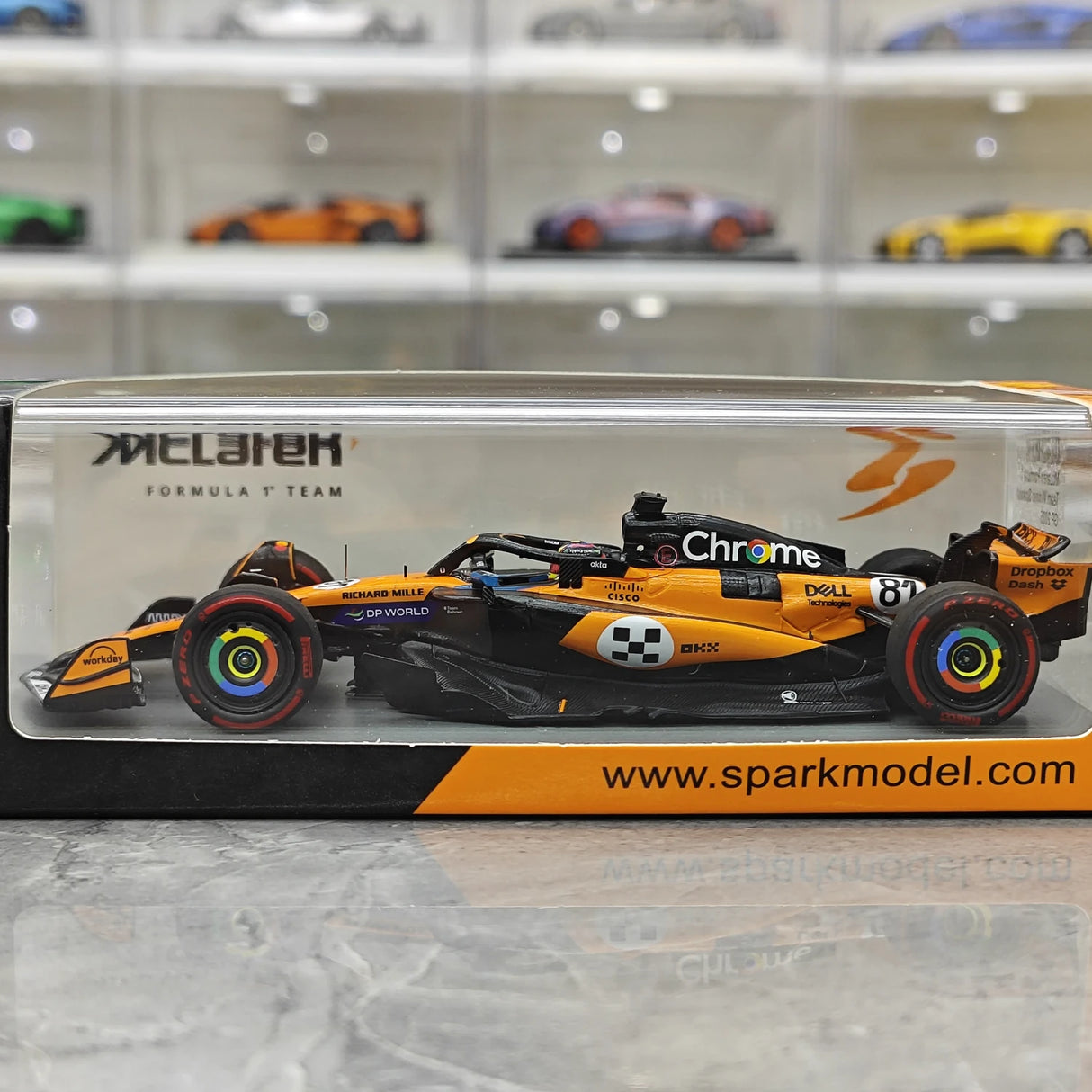1:43 McLaren 2025 MCL39 #81 GP español Oscar Piastri F1 modelo de resina de Spark - ver 13