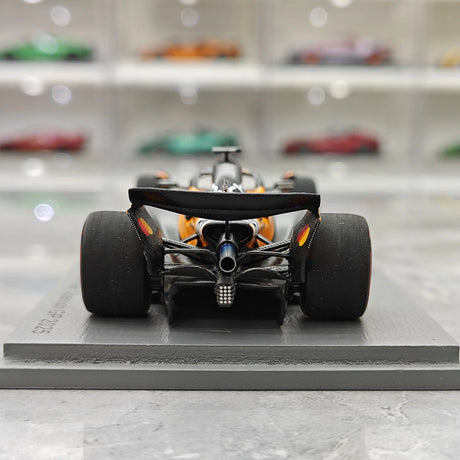1:43 McLaren 2025 MCL39 #81 GP espanhol Oscar Piastri F1 modelo de resina da Spark - ver 7