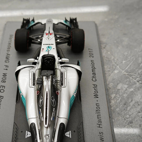 1:43 Mercedes-AMG 2017 F1 W08 #44 Mexican GP Lewis Hamilton F1 model car by Spark - view 12