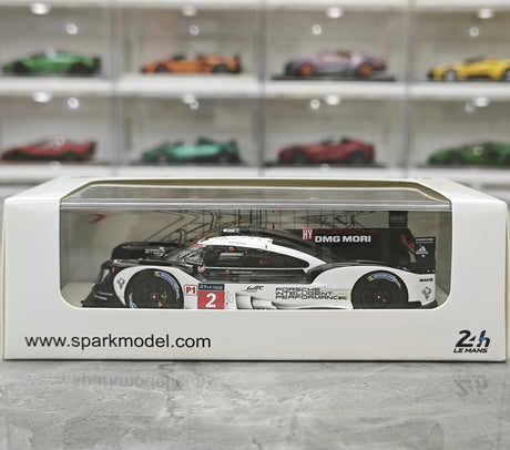 1:43 Porsche 2016 919 Hybrid #2 Winner 24h Le Mans model car by Spark - view 13