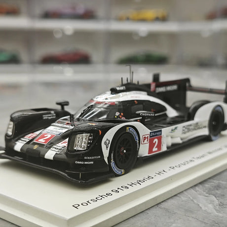 1:43 Porsche 2016 919 Hybrid #2 Winner 24h Le Mans model car by Spark - view 3