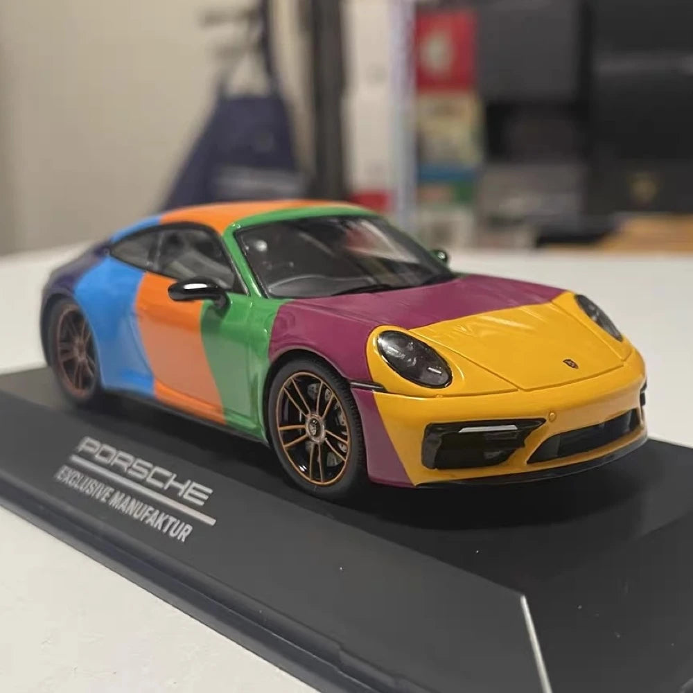 [Spark] 1:43 Porsche 2023 911 992 Carrera GTS - 30 Years Porsche Thailand Edition voiture miniature Resin