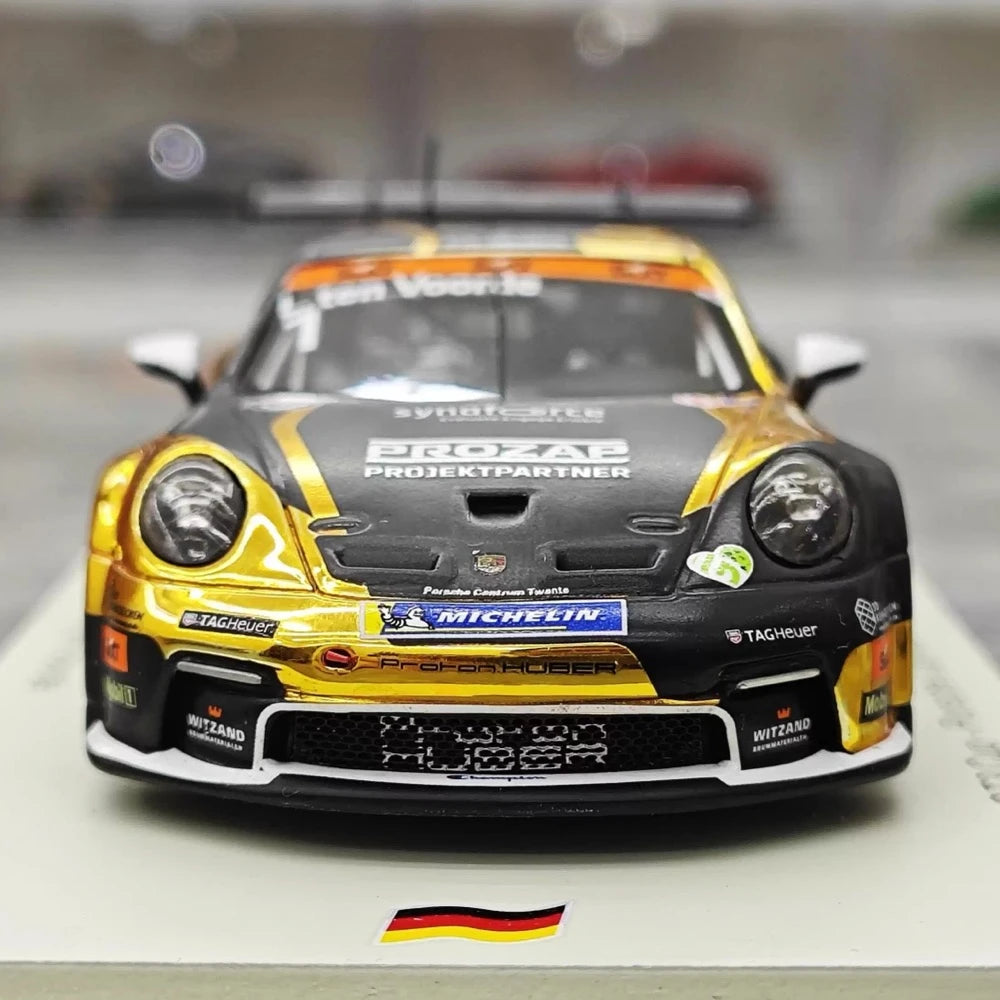 [Spark] 1:43 Porsche 2024 911 992 GT3 #1 - Porsche Carrera Cup モデルカー レジン / Closed Body