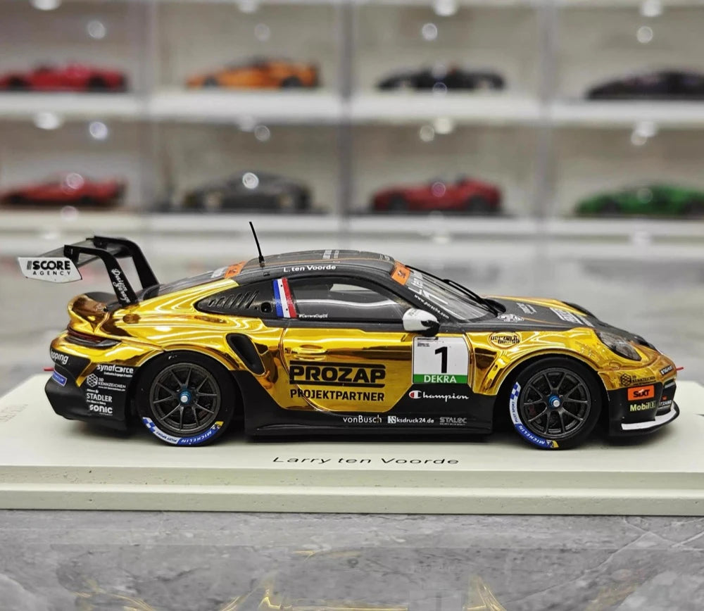 [Spark] 1:43 Porsche 2024 911 992 GT3 #1 - Porsche Carrera Cup voiture miniature Resin / Closed Body