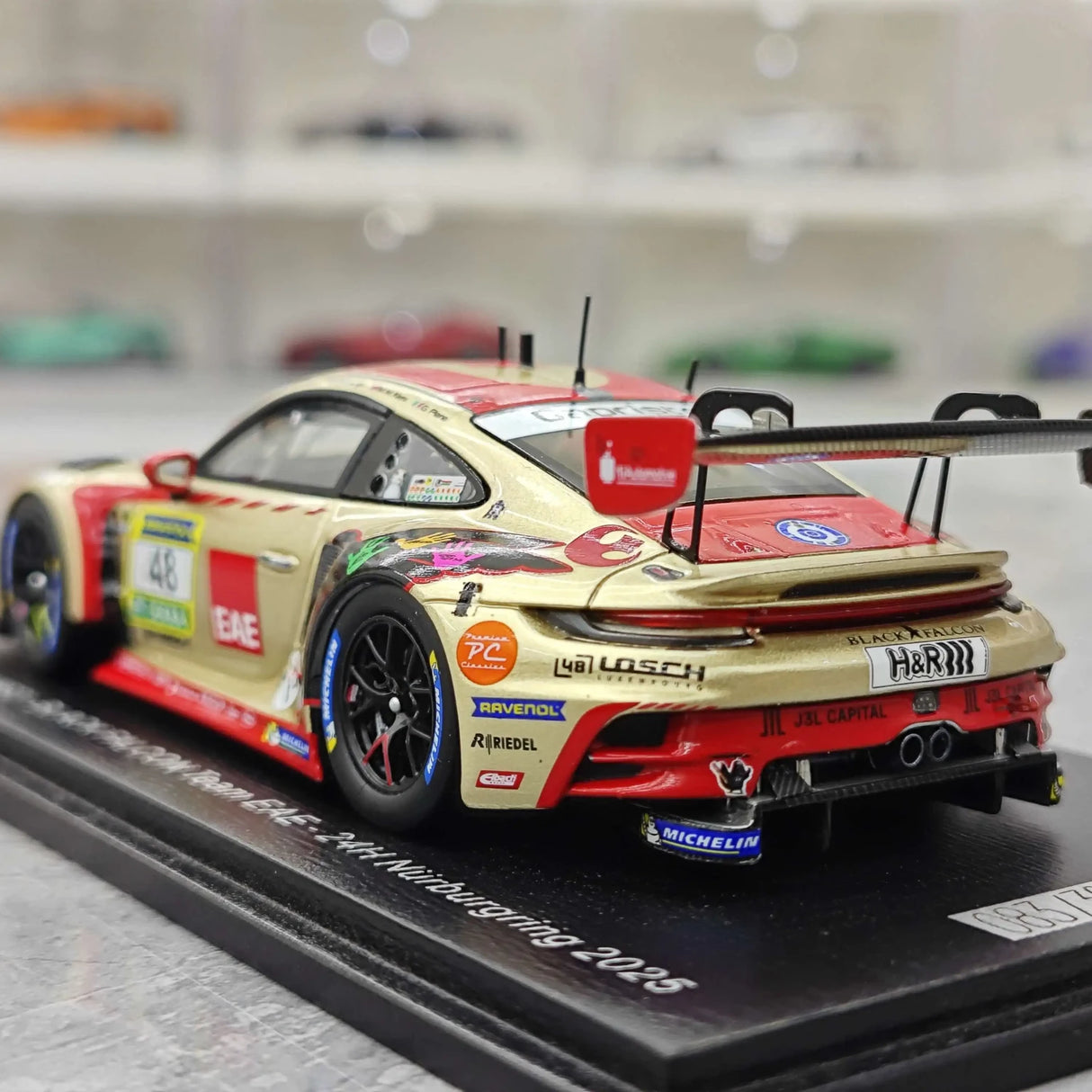 Porsche 2025 911 992 GT3 R Black Falcon Team EAE #48 1:43 24h Nurburgring resin verzamelmodel van Spark - view 6