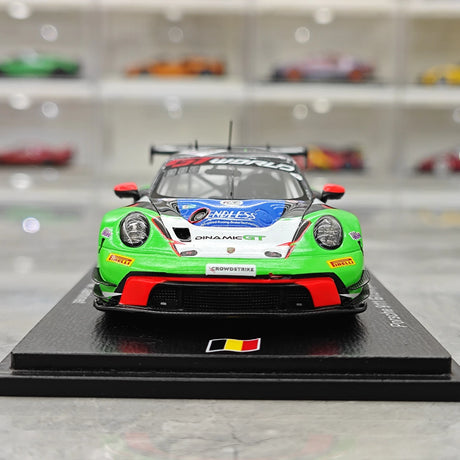 Porsche 2025 911 GT3 R 992 #18 Dinamic GT 24h Spa 1:43 hartsinen keräilymalli – näkymä 1