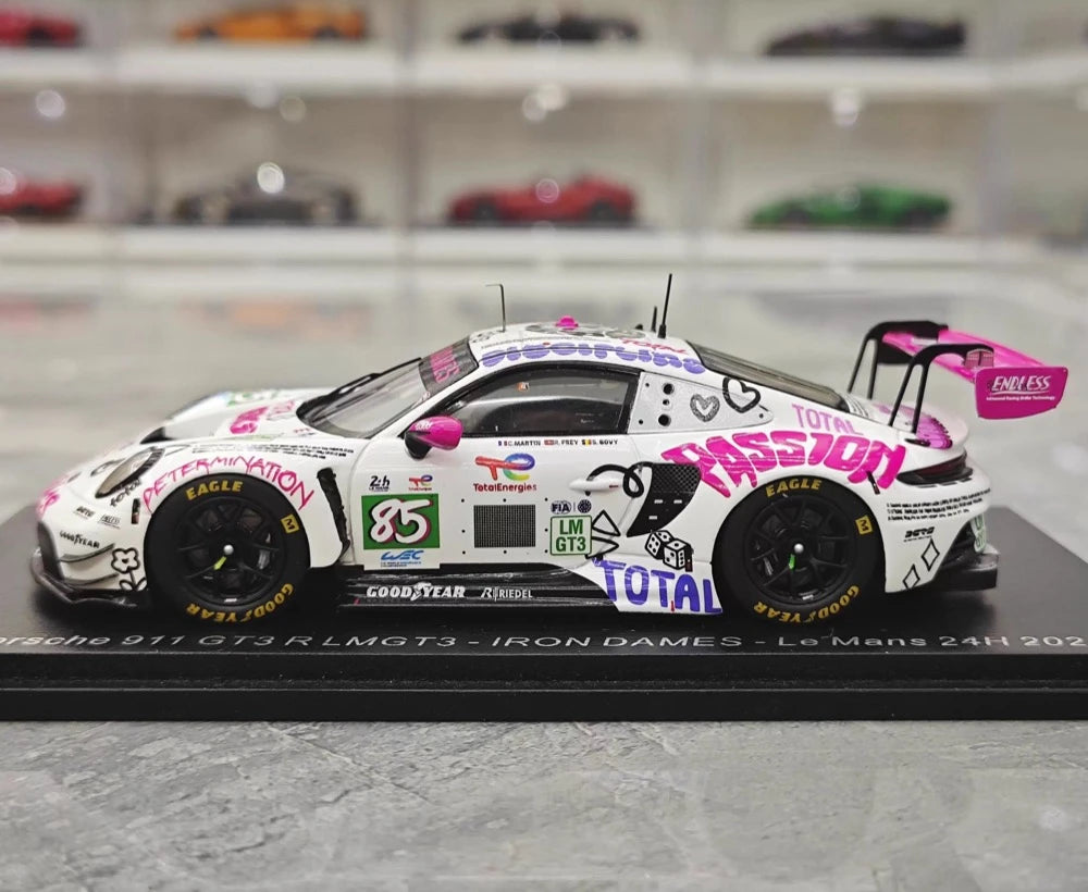 [Spark] 1:43 Porsche 2025 911 Le Mans GT3 R LMGT3 Model Car Resin