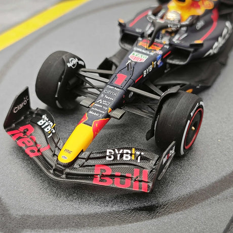 1:43 Red Bull 2022 RB18 #1 Abu Dhabi GP Max Verstappen F1 modelo de resina por Spark - ver 11