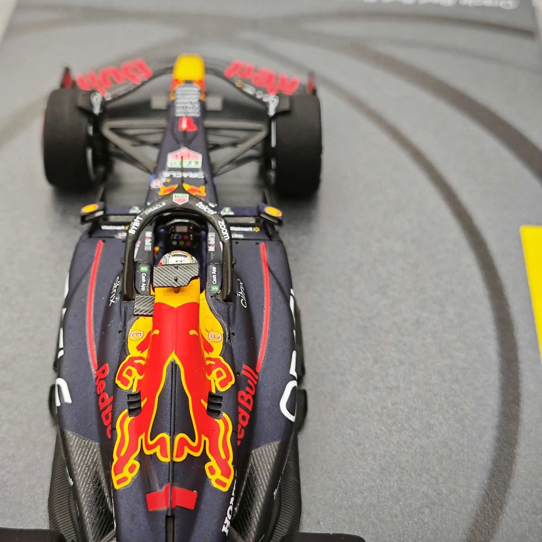 1:43 Red Bull 2022 RB18 #1 Abu Dhabi GP Max Verstappen F1 resin model car by Spark - view 12