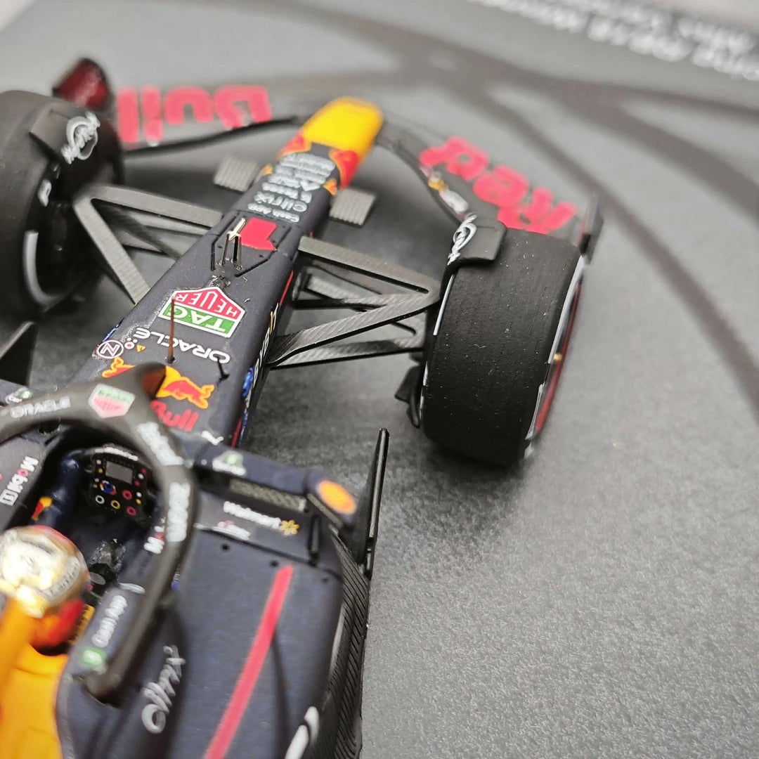 1:43 Red Bull 2022 RB18 #1 Abu Dhabi GP Max Verstappen F1 resin model car by Spark - view 13