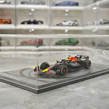 1:43 Red Bull 2022 RB18 #1 Abu Dhabi GP Max Verstappen F1 modelo de resina da Spark - ver 15