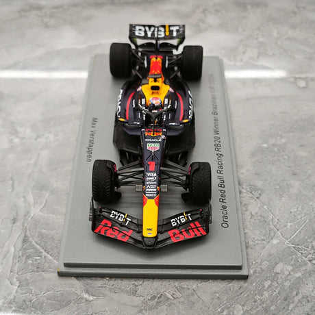 1:43 Red Bull 2024 RB20 #1 brasileiro GP Max Verstappen F1 modelo de resina da Spark - ver 2