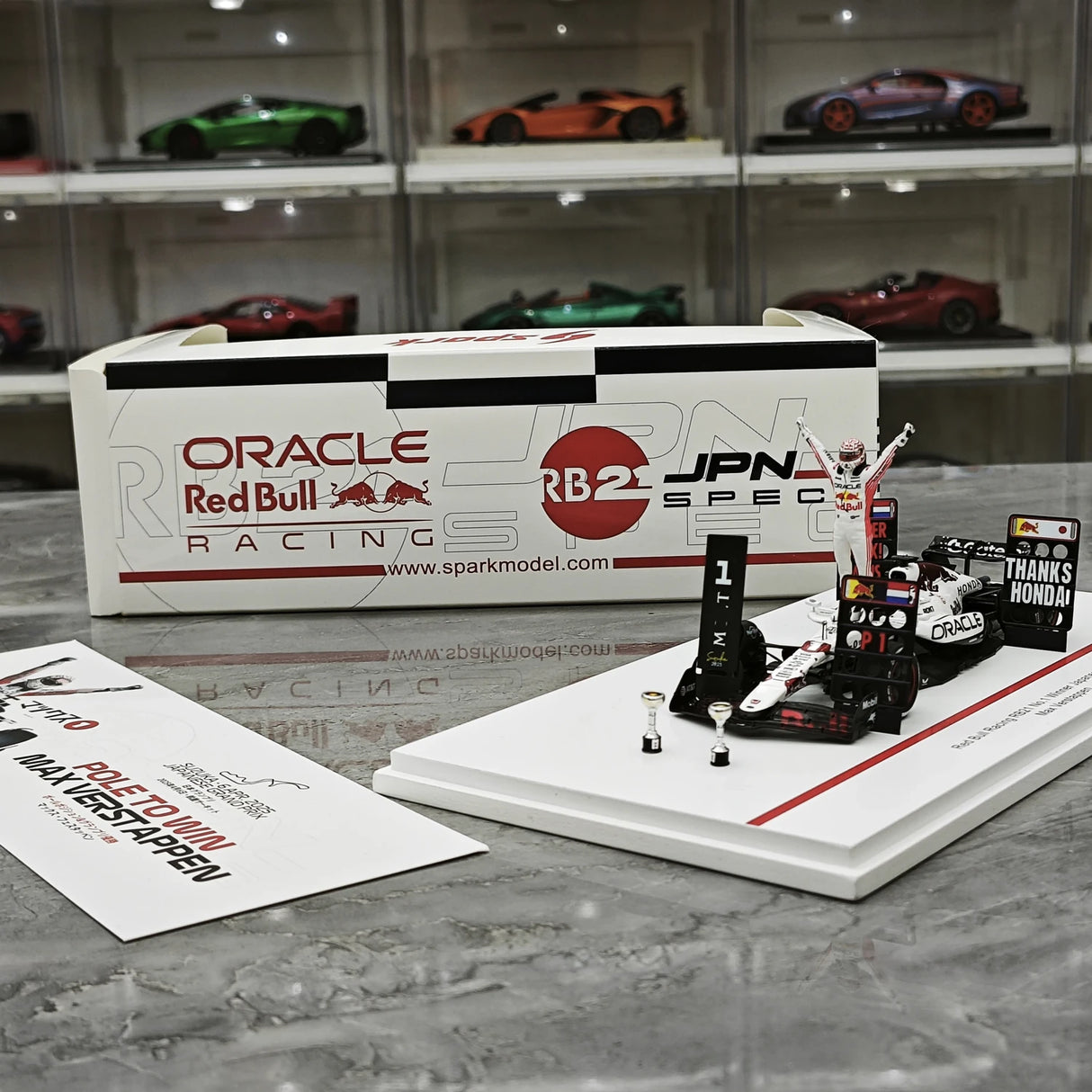 1:43 Red Bull 2025 RB21 #1 GP giapponese Max Verstappen F1 modello in resina di Spark - vista 15