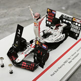 1:43 Red Bull 2025 RB21 #1 giapponese GP Max Verstappen F1 modello in resina di Spark - veduta 4