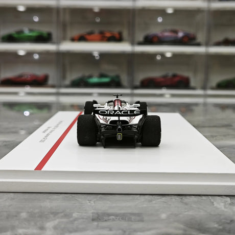 1:43 Red Bull 2025 RB21 #1 japanischer GP Max Verstappen F1 Harzmodell von Spark – Ansicht 7