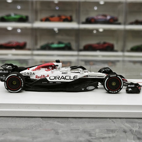 1:43 Red Bull 2025 RB21 #1 japanischer GP Max Verstappen F1 Resin-Modell von Spark – Ansicht 9