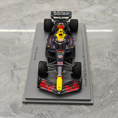 1:43 Red Bull 2025 RB21 #22 Imola GP Yuki Tsunoda F1 modelo de resina da Spark - ver 2