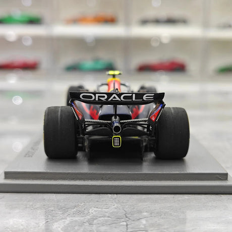 1:43 Red Bull 2025 RB21 #22 Imola GP Yuki Tsunoda F1 modelo de resina por Spark - ver 7