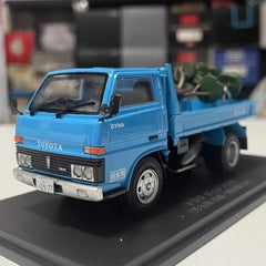 [Spark] 1:43 Toyota 1979 Dyna Truck Blue Model Car Resin