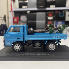 [Spark] 1:43 Toyota 1979 Dyna Truck Blue Model Car Resin