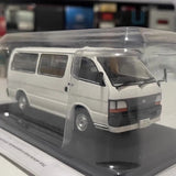 [Spark] 1:43 Toyota 1993 Hiace H100 wit modelauto Hars