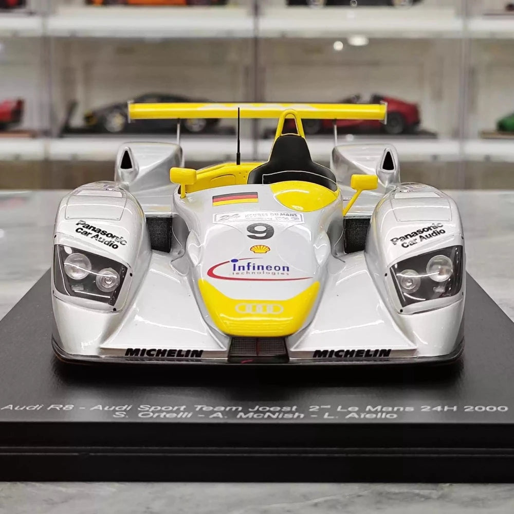 [Spark] 1:18 Audi 2000 R8 #8 Winner 24h Le Mans Model Car Resin / Closed Body