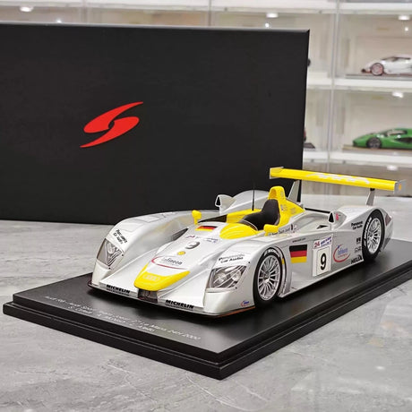 [Spark] 1:18 Audi 2000 R8 #8 Winner 24h Le Mans modelauto Hars / Closed Body