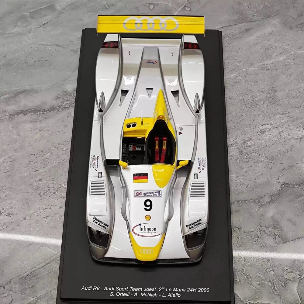 [Spark] 1:18 Audi 2000 R8 #8 Winner 24h Le Mans Model Car Resin / Closed Body