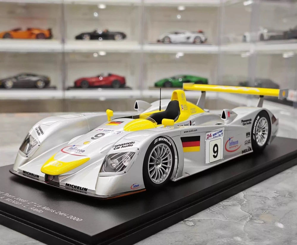 [Spark] 1:18 Audi 2000 R8 #8 Winner 24h Le Mans Model Car Resin / Closed Body