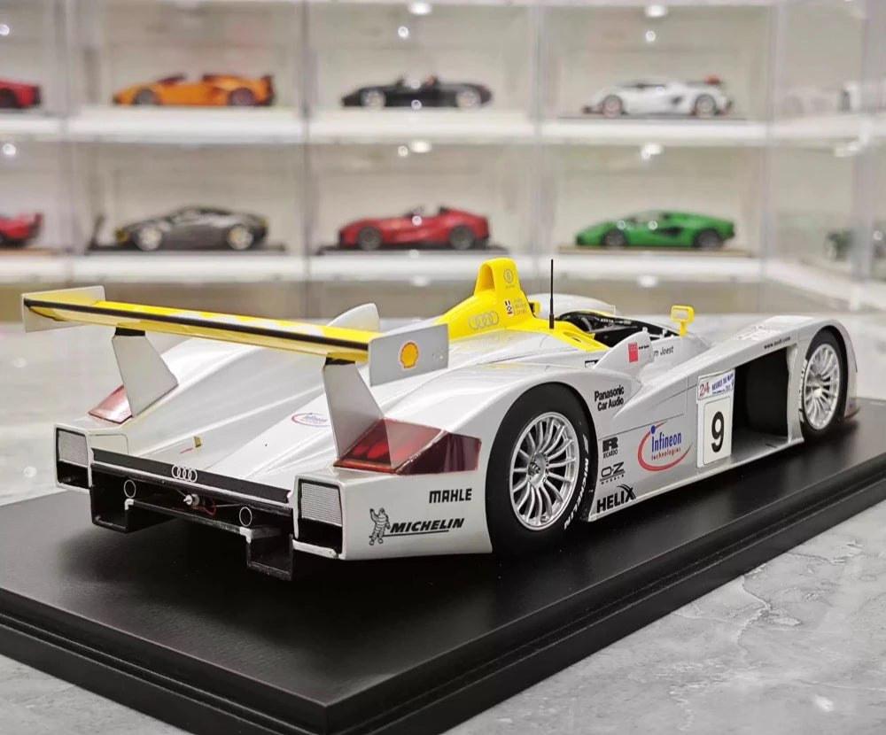 [Spark] 1:18 Audi 2000 R8 #8 Winner 24h Le Mans Model Car Resin / Closed Body