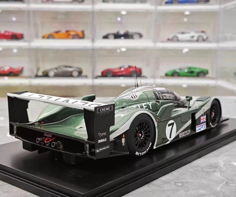 [Spark] 1:18 Bentley 2003 EXP Speed 8 #7 Le Mans Winner modelauto Hars / Closed Body