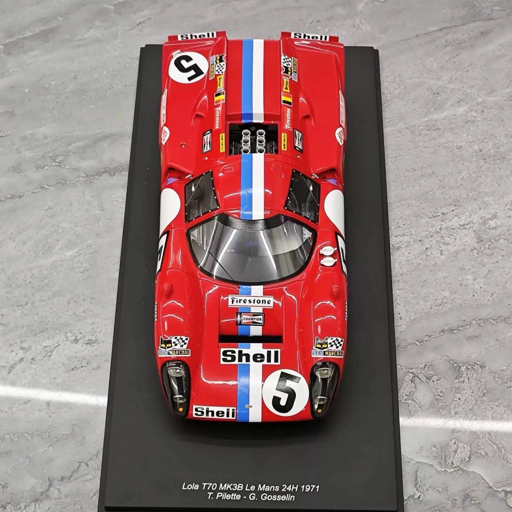 [Spark] 1:18 Lola 1971 T70 MK3B #5 24h Le Mans Pilette modellbil resin / Closed Body