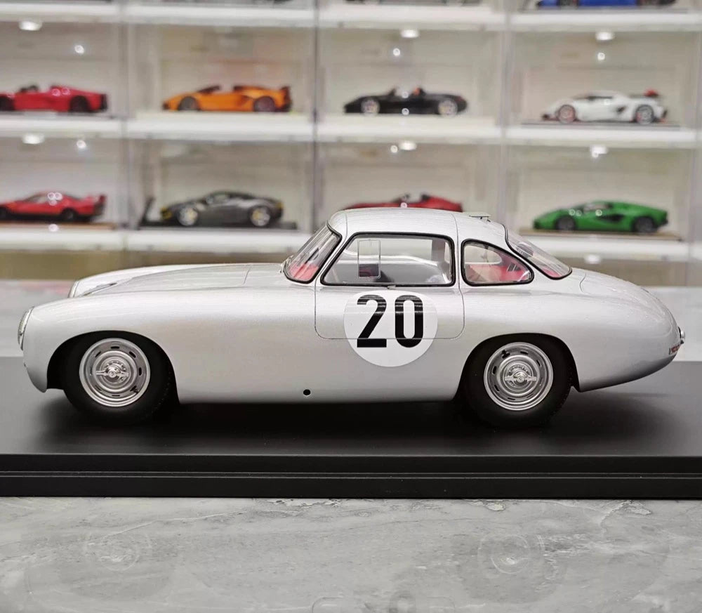 [Spark] 1:18 Mercedes-Benz 1952 300 SL #20 2nd 24h Le Mans modellbil harts / Closed Body