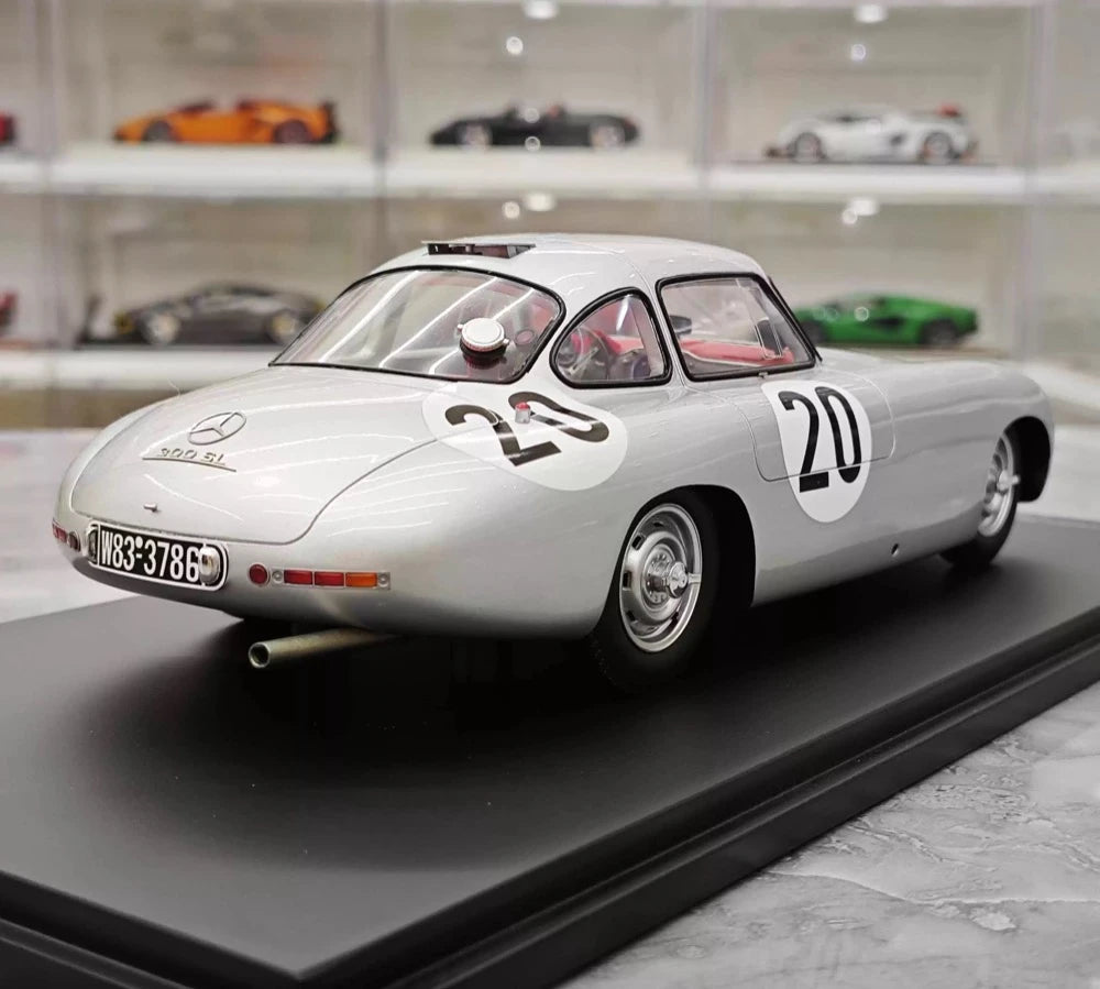 [Spark] 1:18 Mercedes-Benz 1952 300 SL #20 2nd 24h Le Mans modellbil harts / Closed Body