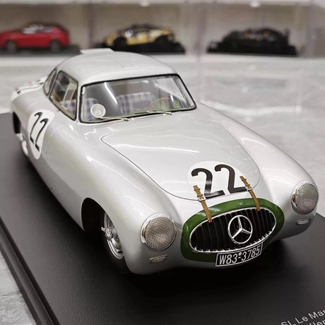 [Spark] 1:18 Mercedes-Benz 1952 300 SL #22 24h Le Mans modelauto Hars / Closed Body