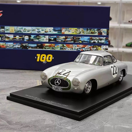 [Spark] 1:18 Mercedes-Benz 1952 300 SL #22 24h Le Mans modelauto Hars / Closed Body