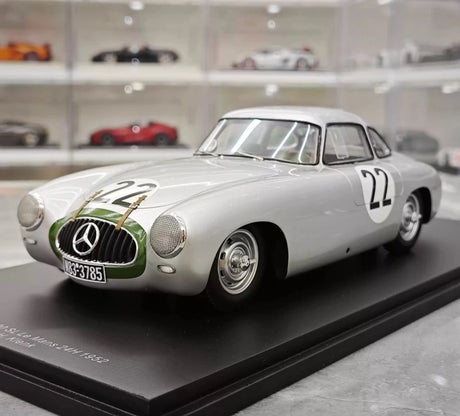 [Spark] 1:18 Mercedes-Benz 1952 300 SL #22 24h Le Mans modelauto Hars / Closed Body