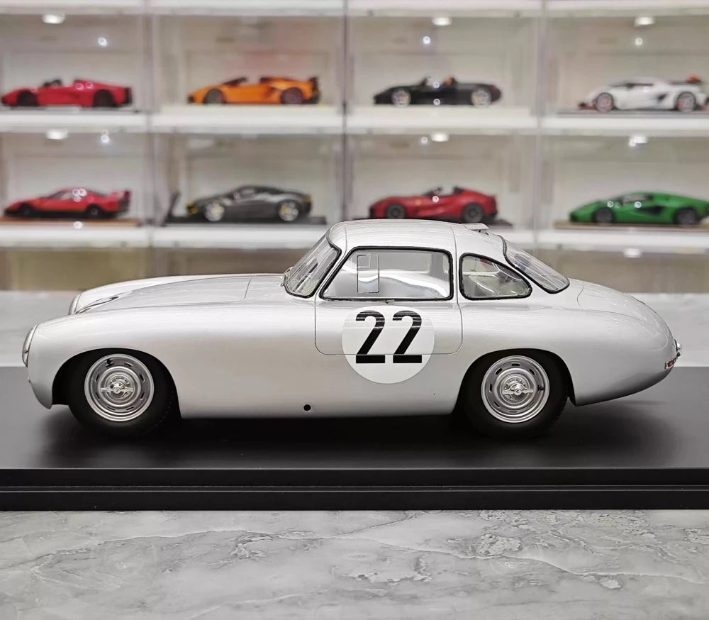 [Spark] 1:18 Mercedes-Benz 1952 300 SL #22 24h Le Mans modellbil harts / Closed Body