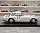 [Spark] 1:18 Mercedes-Benz 1952 300 SL #22 24h Le Mans modellbil harts / Closed Body