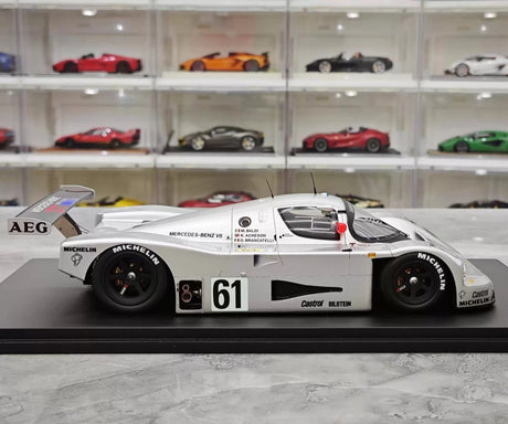 [Spark] 1:18 Mercedes-Benz 1989 C9 #61 Le Mans Sauber modelauto Hars / Closed Body