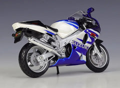 1:18 Suzuki 2002 GSX-R750 Motorcycle Model