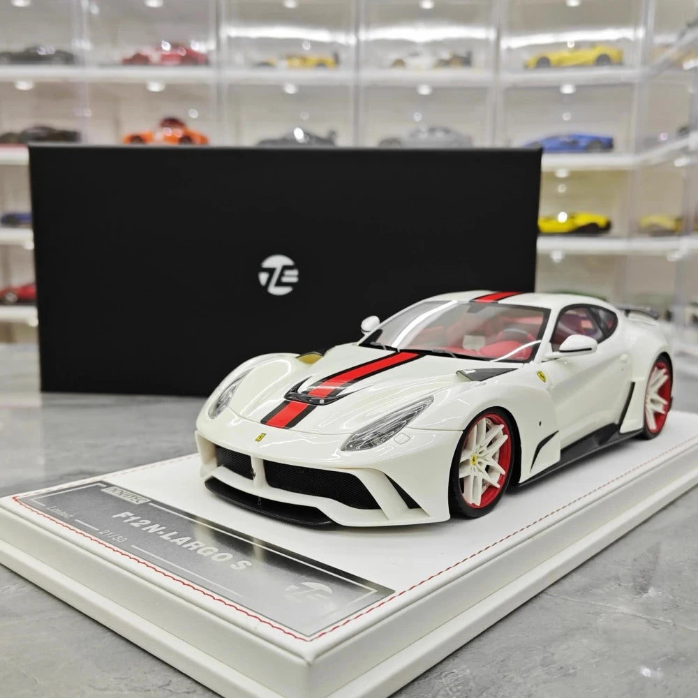 [TE] 1:18 Ferrari 2016 F12 N-Largo S White Model Car Resin