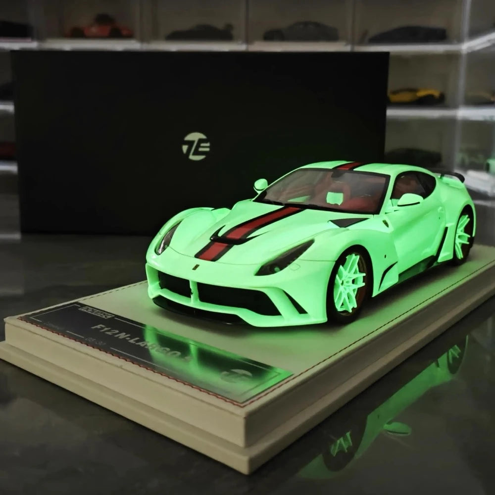 [TE] 1:18 Ferrari 2016 F12 N-Largo S White Model Car Resin